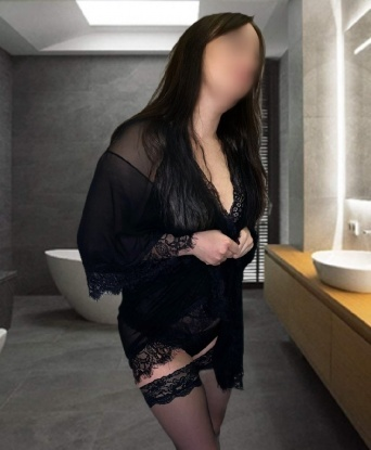 👠 Живу в Москве, в самом сердце столицы, где наши встречи заполнят твою жизнь новыми эмоциями и впечатлениями. 🌆 С радостью предоставлю тебе свои эксклюзивные услуги, чтобы ты мог полностью расслабиться и испытать незабываемые моменты нашей интимной встречи. 😈 Наши сессии будут наполнены страстью, нежностью и беззаботностью, чтобы ты почувствовал себя особенным и желанным. ✨ Посмотри мои фото, они говорят сами за себя, и убедись в моей привлекательности. 💃 Оставь свои заботы и предвкушения, ведь я здесь ради тебя и готова воплотить все твои сокровенные мечты в реальность! 😉 Заходи ко мне в гости, и мы отправимся вместе в путешествие по самым сокровенным и чувственным уголкам нашего воображения. 🌹 Жду тебя, мой дорогой, чтобы сделать нашу встречу незабываемой и полной страсти. 💋 Алиса